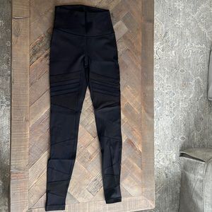 Lululemon black mesh leggings